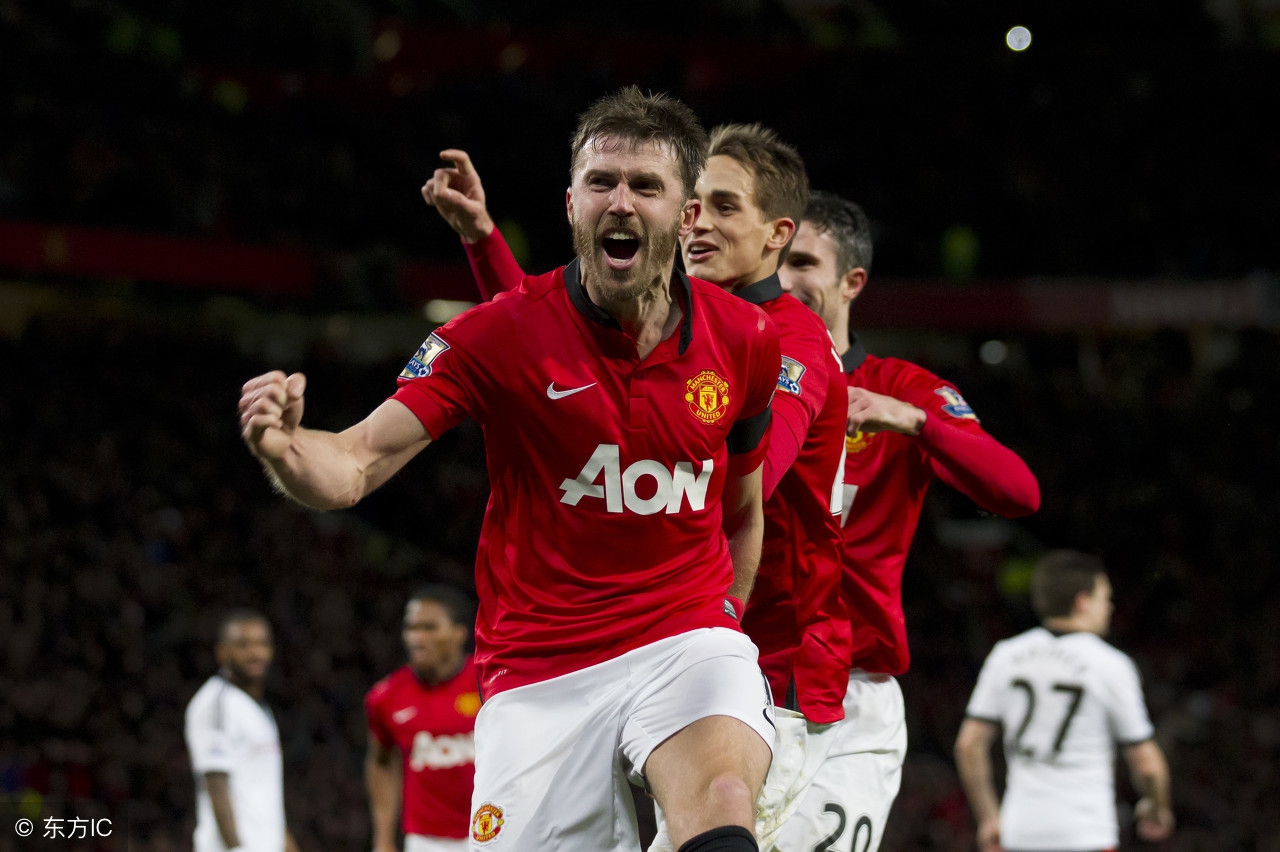 赫斯基兄弟曼城首秀：足球世家荣耀，瓜迪奥拉点赞